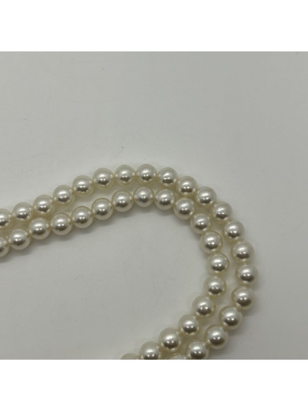 Vintage Sarah Coventry Faux Pearl Necklace, Floral Box Clasp Classic 1960s - Picture 5 of 16